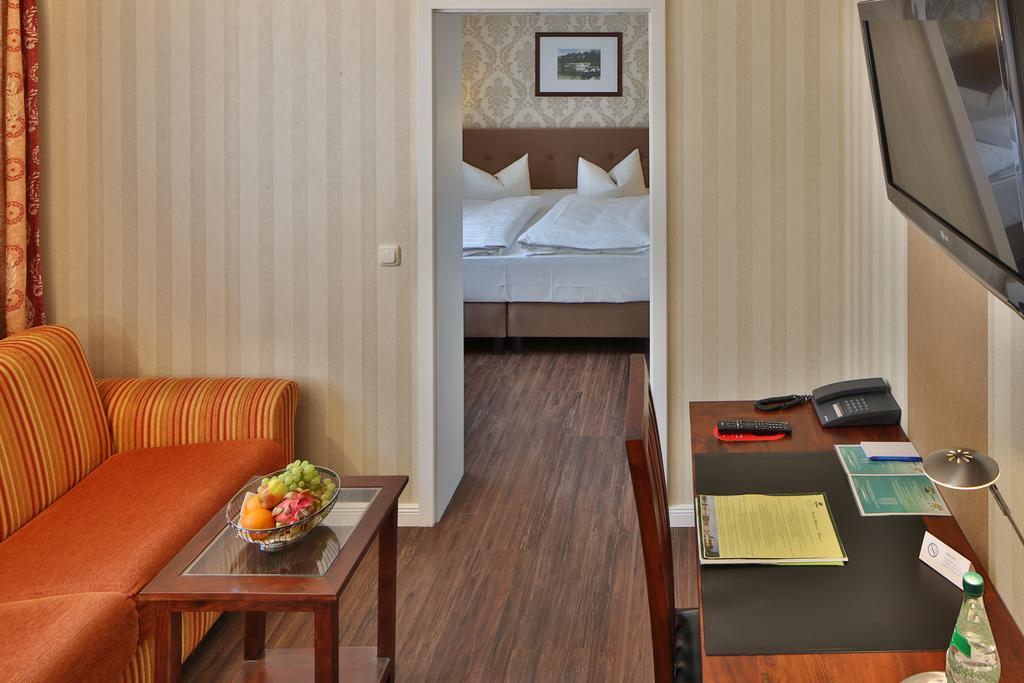 Hotel Elefant Schwerin  Luaran gambar